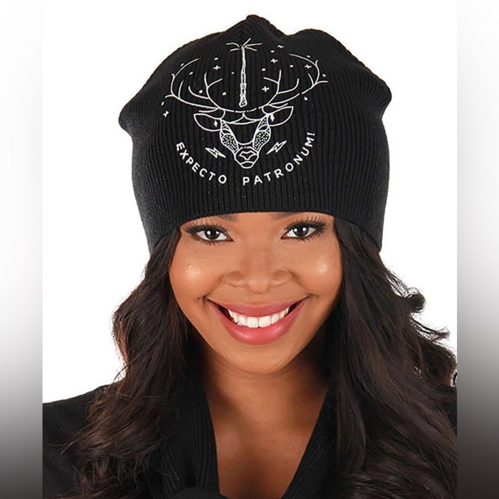 NWT Elope Harry Potter Black Expecto Patronum glow in the dark Beanie